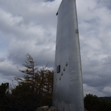 Памятник экипажу пограничного «Ил-14» , на горе Комендант. Фото В. Похилюка.