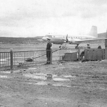 Аэропорт Берелёх. Ил-14 под охраной. 60-е годы.