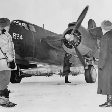 Советские летчики принимают американский средний бомбардировщик А-20 (Douglas A-20 Boston), передаваемый по ленд-лизу.Ном