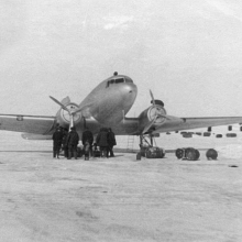 Ли-2. Аэродром Амбарчик.