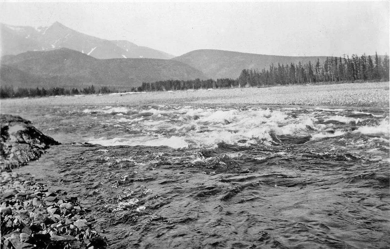 Река Бахапча. Порог «Два медведя». 1932 год.