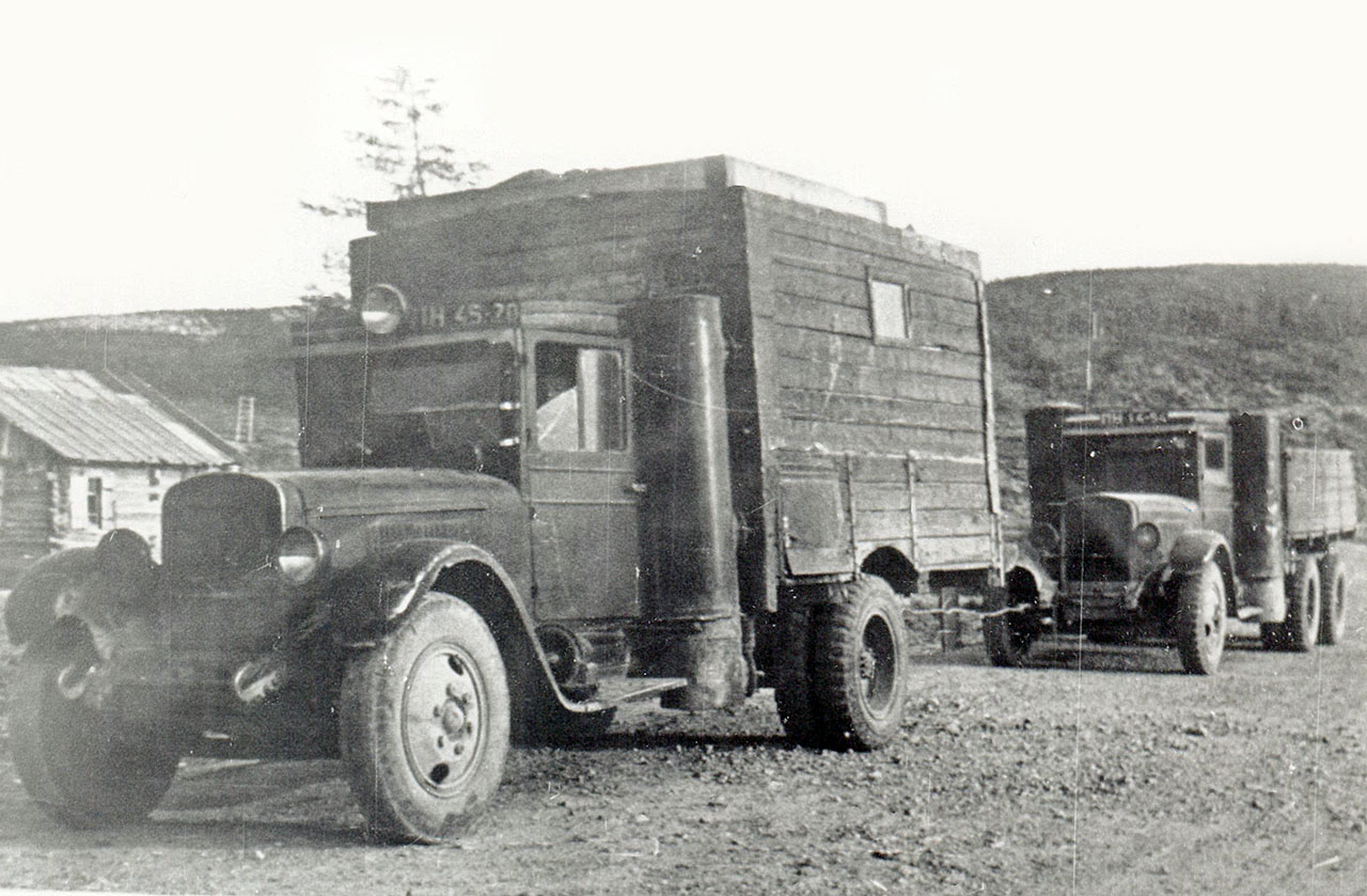Газогенераторные автомобили, выпущенные на АРЗе. Сентябрь 1941 года.