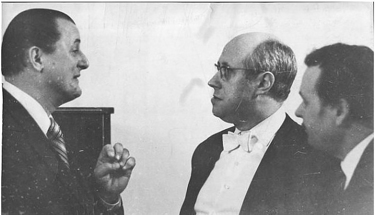 Александр Артамонович Дзыгар и Мстислав Ростропович во время визита Ростроповича в Магадан в 1971 году. Из архива Ольги Рыбаковой.