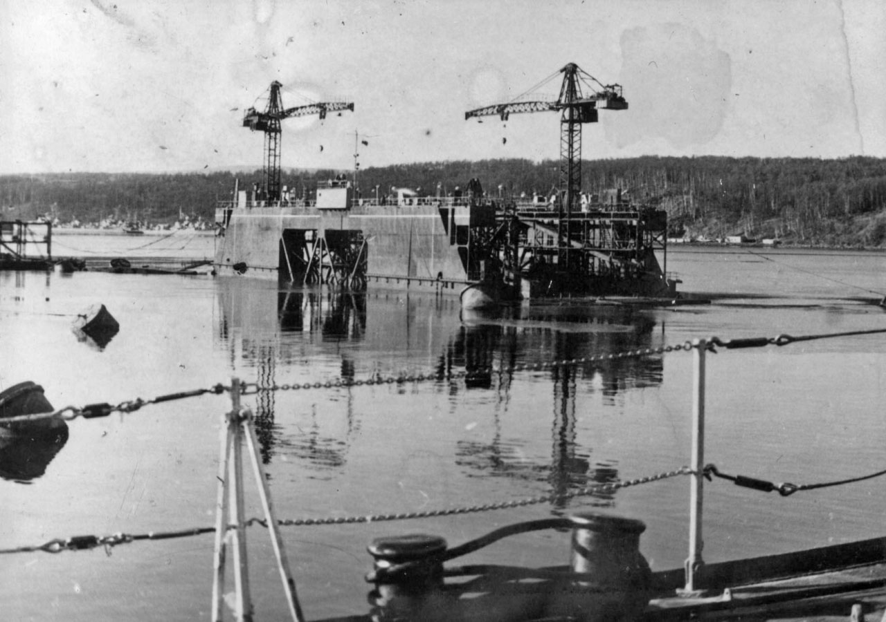 Советская гавань. Док матки, где С-263 стояла в ремонте.