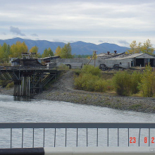 Поселок Нелькоба. 2005 год. Старый мост и въезд в поселок