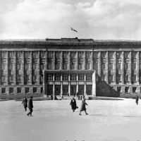 Здание Главного и Политического управлений Дальстроя. Начало 40-х годов ХХ-го века.