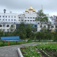 Сквер на месте Дом связи (телеграфа), построенный по проекту М.Ф. Булычева (позднее – Ленина, 2). Здание снесено в начале 1990-х.