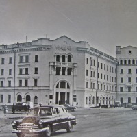 Здание гостиницы «Магадан», построенной в 1959 году.