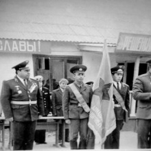 1976 год. Становление магаданской эскадрильи. Вручение боевого знамени части.
