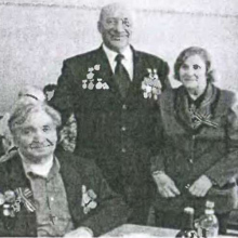 Николай Николаевич Колпаков (и центре) с ветеранами Великой Отечественной войны
