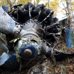 Остатки от двигателя пограничного «Ил-14» , на горе Комендант. Фото В. Похилюка.