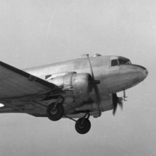 Дуглас C-47 «Скайтрэйн» или «Дакота» - американский военно-транспортный самолёт, разработанный на базе пассажирского DC-3. Совершил первый полёт 23 декабря 1941 года, построено около 10 000 машин.