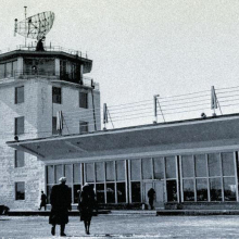 Общий вид на аэровокзал и навигационную башню аэропорта «Магадан-56 км»