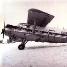 Ан-2. Недолгий отдых на земле.