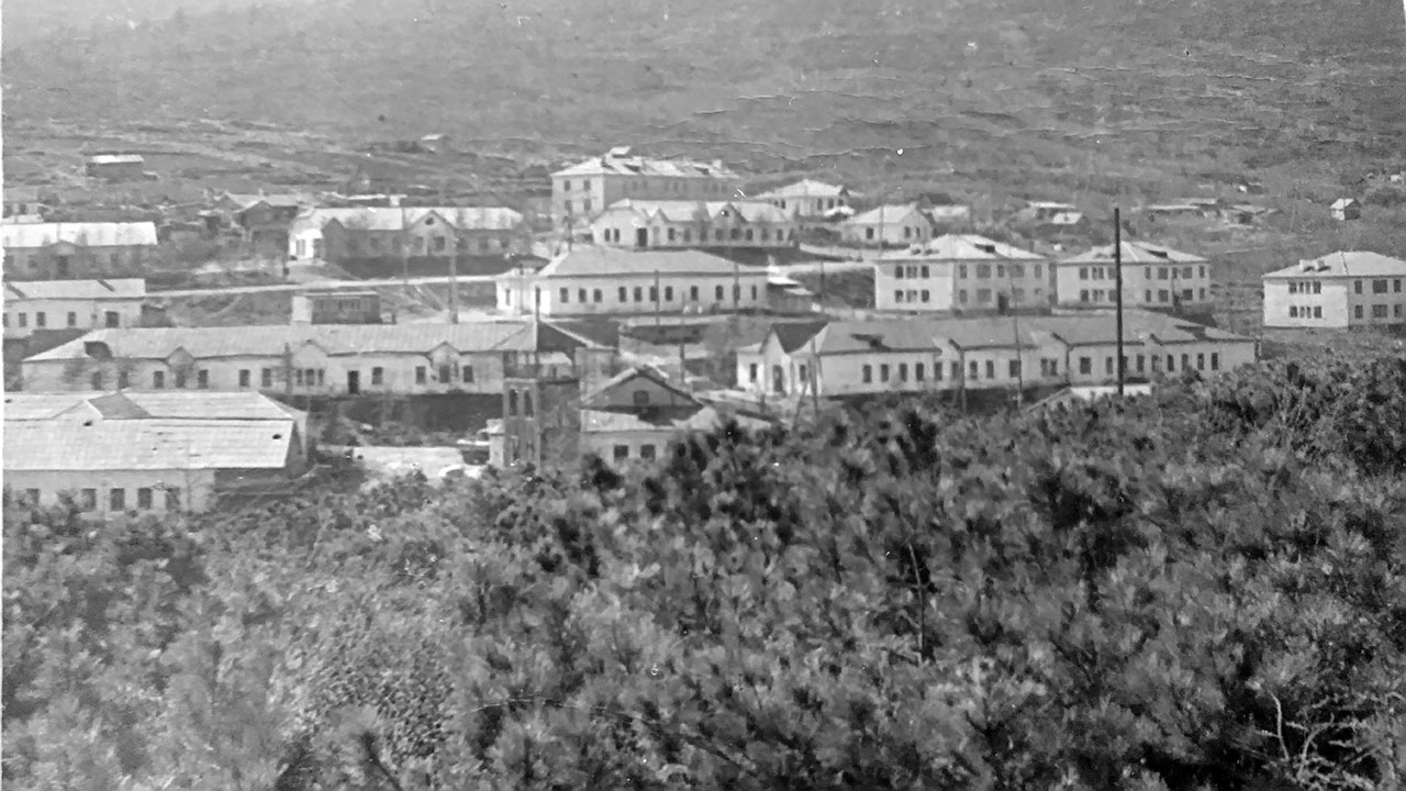 Старый магадан. Старая веселая Магадан. Магадан 1955. Магадан 1940. Старый дом пионеров Магадан.