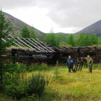 Остатки конюшни рудника Отпорный.