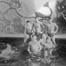 Экипаж С-176 на отдыхе в Паратунке в октябре 1976 года.