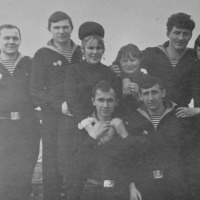 Экипаж С-365 на плавбазе «Север» с шефами. 1969 год.