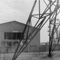 Здание магаданского телецентра, вступило в строй в ноябре 1965-го года. Комсомольская площадь.