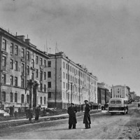 Проспект Ленина, 5, 7, 9 (поликлиника №1), 11, 13. Фото 1951 года.