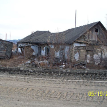 Поселок Штурмовой. Дом у дороги, ведущей на Речную